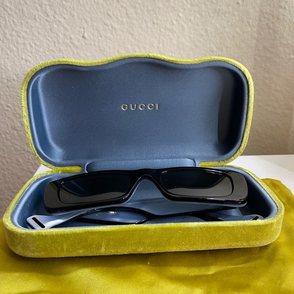 Gucci GG0516S Shiny Bilayer Black/White Mother-Of- main image 4